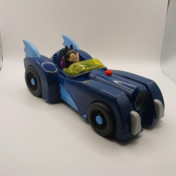 Teen Titans Batmobile - Picture 1 of 5